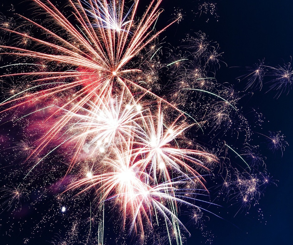 Les feux d'artifice, les pétards et les lanternes volantes